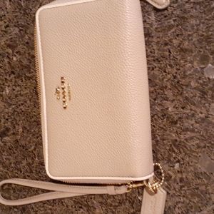 Ladies Wristlet